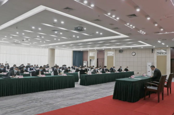 鞍勤集團、溫泉集團舉辦貫徹落實市第十三次黨代會精神宣講報告會